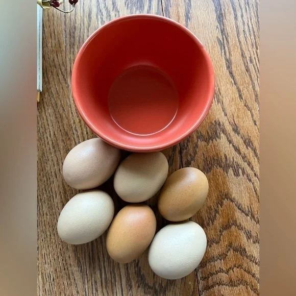 Small crock with 6 decorative farm eggs - Picture 2 of 3